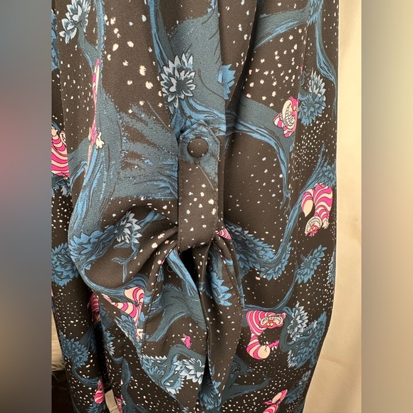 Disney Harper-Georgette Alice in Wonderland Pullover Tunic Blouse (911) - Picture 11 of 16